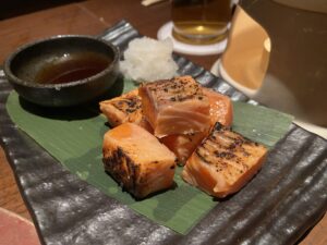 炙りサーモン grilled salmon